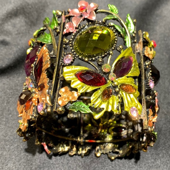 Butterfly stone cuff bracelet - Picture 5 of 5